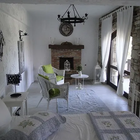 The Stone Castle Boutique Ağaçlı