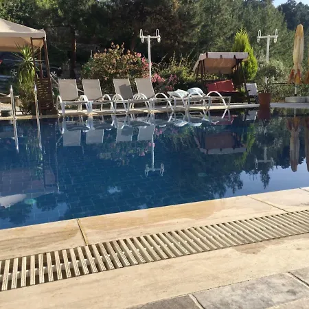 The Stone Castle Boutique 4* Ağaçlı