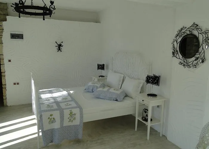 The Stone Castle Boutique 4* Ağaçlı