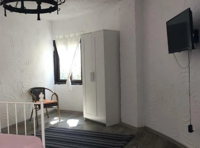 The Stone Castle Boutique 4* Ağaçlı