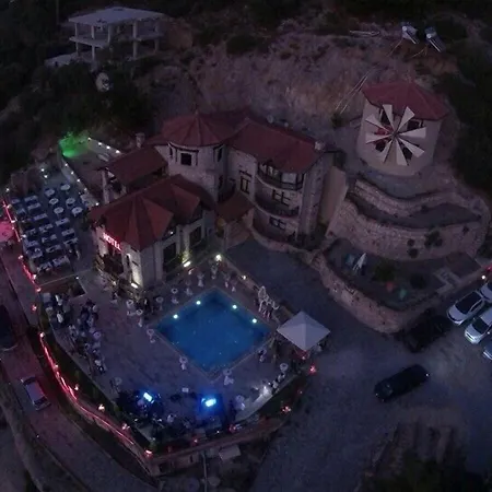 酒店 The Stone Castle Boutique Ağaçlı