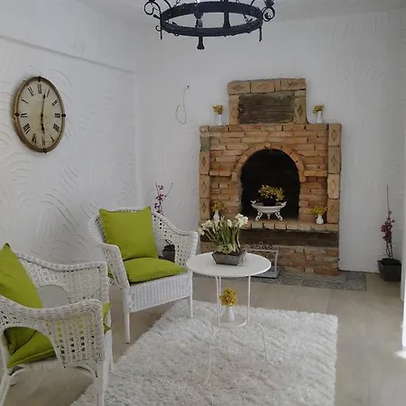 The Stone Castle Boutique 4* Ağaçlı