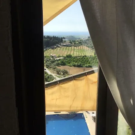 The Stone Castle Boutique 4* Ağaçlı